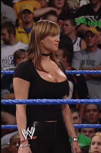 Stephanie Mcmahon, bigger then her head