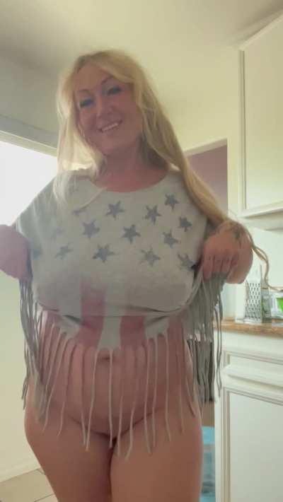 I have a flower for you to sniff too 