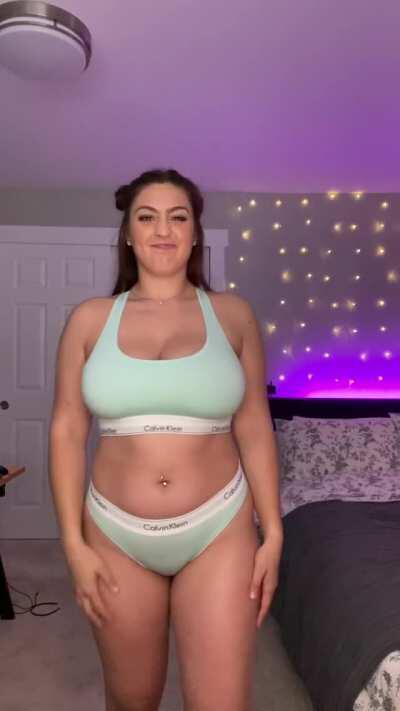 When Big Sis Accidentally Sends You the Wrong TikTok 😈😜