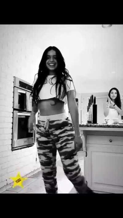 Angela Aguilar bailando 