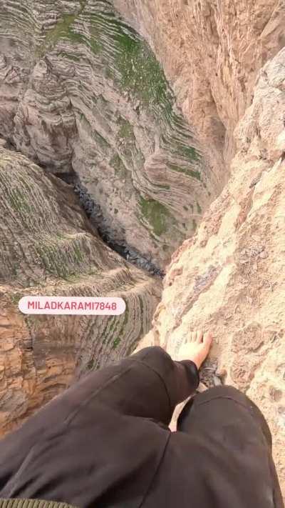 My balls hate me for watching this