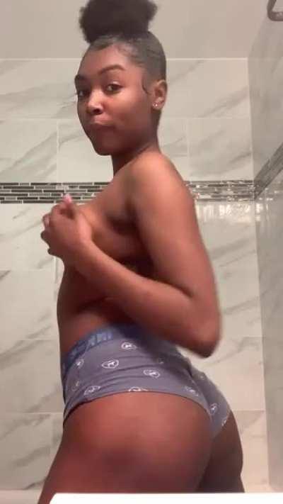 albums of ebony teens like this , Different age groups . Dm me on telegram to buy and see preview , @ notrades55