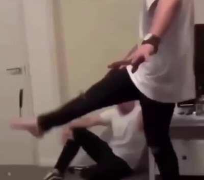 Oi mate, can you throw me a knife?