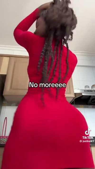 Nothing wrong with red velvet on chocolate🤤🤤🍑🍑