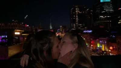 Packed Rooftop bar makeout… fuck it 🥵🤤