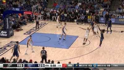 [Highlight] Ja Morant with another 3 to put his total at 34 tonight so far.