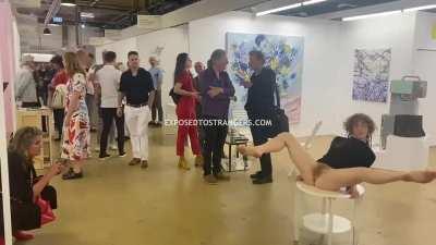 Photoshoot in a public