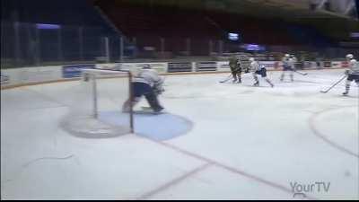 2022 NHL Draft eligible, Ty Nelson, broke the puck on a wrist shot, half went in, half didn't 😳🤔