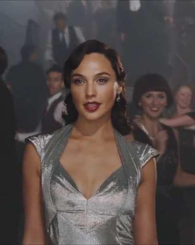 Gal in Death on the Nile