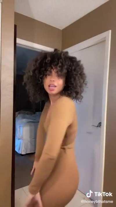 (Honeybthatsme) Wifey😍🌹🤤