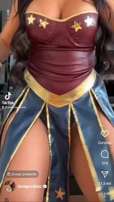 Lívia Gondim | @liviagondimc