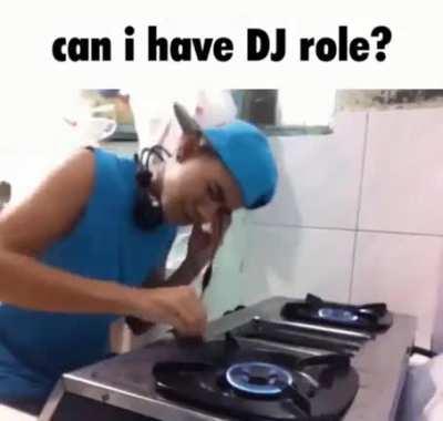 can I have dj I am giong to forceskip everybody else's songs and play erika over and over