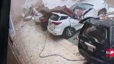Balcony collapses due to strong winds in Medina, Saudi Arabia on 30th July 2020.