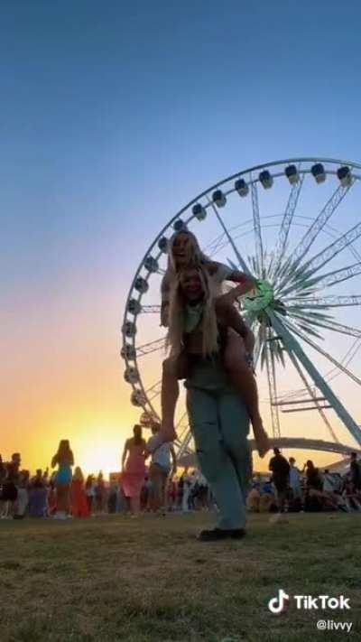 Livvy and Katie Sigmond at Coachella
