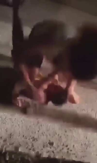 Fight in the streets leads to a girl getting beat and stomped out barefoot