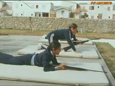 Las Chicas de la Armada - Liceo naval Francisco de Gurruchaga en Salta, 1979.
