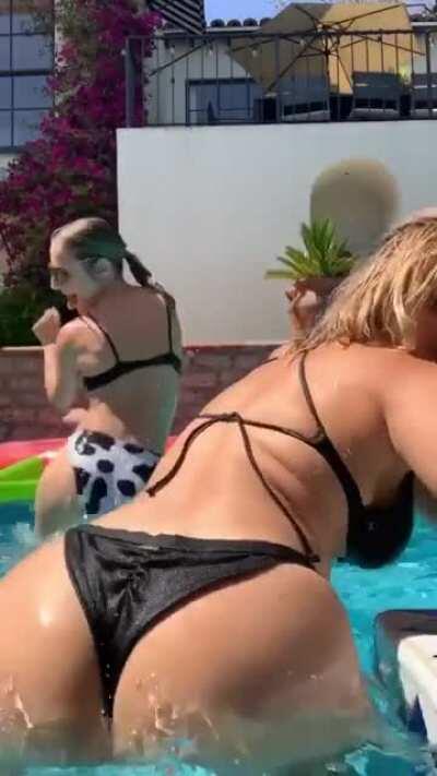 Bebe Rexha twerk