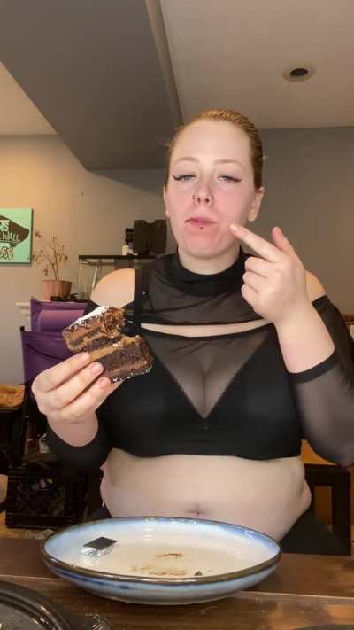 I earned this after all of that stuffing! 😝❤️‍🔥