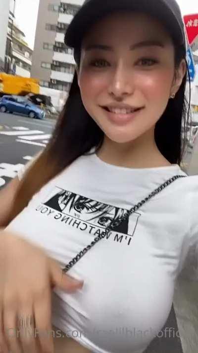 Public flashing 😍😍 her links in comments 👇🏻