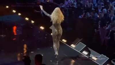 Taylor Swift Booty , kiss it baby