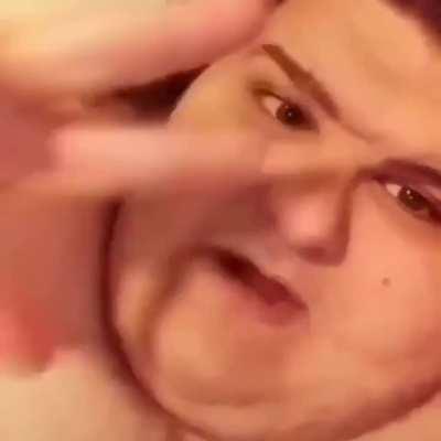 NEVER date a yandere ☝🏼