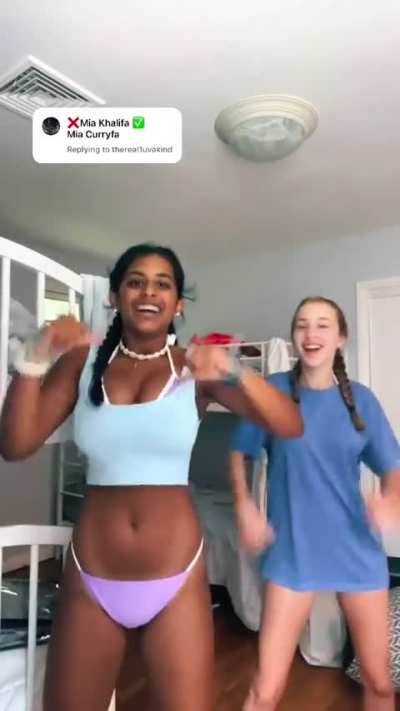 the jugs have recoill | Emily Sant | Honeypot1766