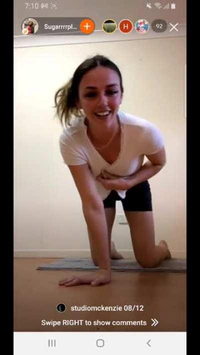 sugarrrrplum doing headstand on clapper, with slip