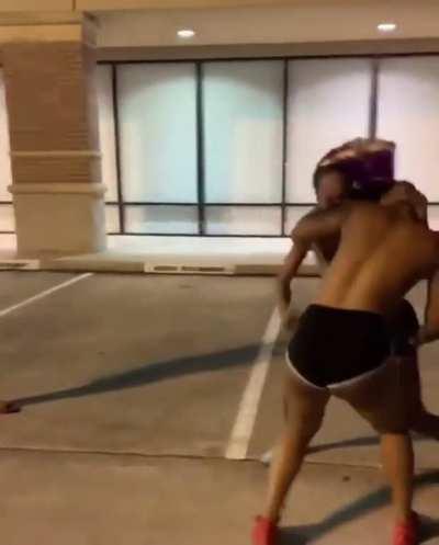 Who won, bubble butt 🍑 or slim? 🤔