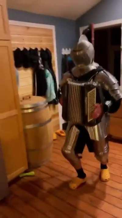 Let us all feast for supper has been made! And let us appreciate the music provided by our beloved 𝕾𝖎𝖗 𝕾𝖙𝖊𝖛𝖊𝖓 𝕮𝖗𝖔𝖈𝖘