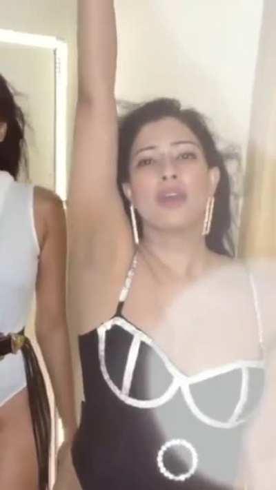Niharica Raizada and Shruti Iyer flaunting their thick thighs and curves in raunchy seductive dance and draining our balls dry