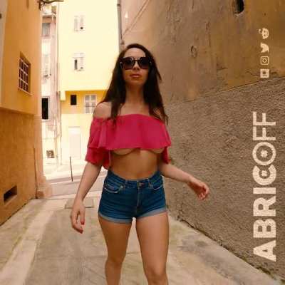 Myaomai prefer when its small and you ?