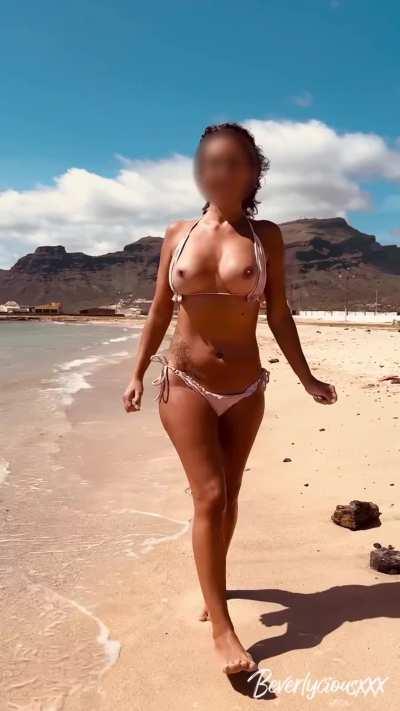 SHowing off my boobs on the beach