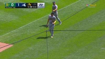 [Highlight] [Highlight] Jordan Diaz attempts to throw a baseball to first base, Ryan Noda attempts to pick up a baseball, and it goes poorly.