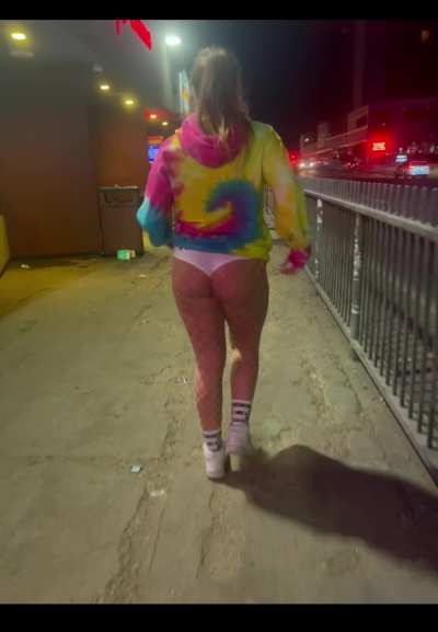 A little clothes, but a lotta confidence …