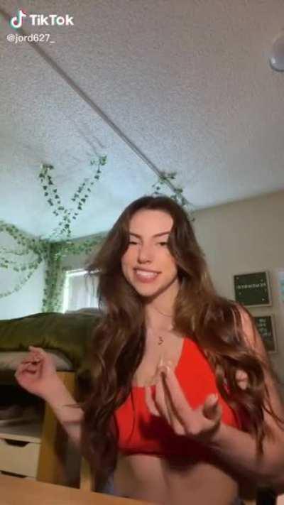 Here is the full video , she is lucky to feel them titties like that