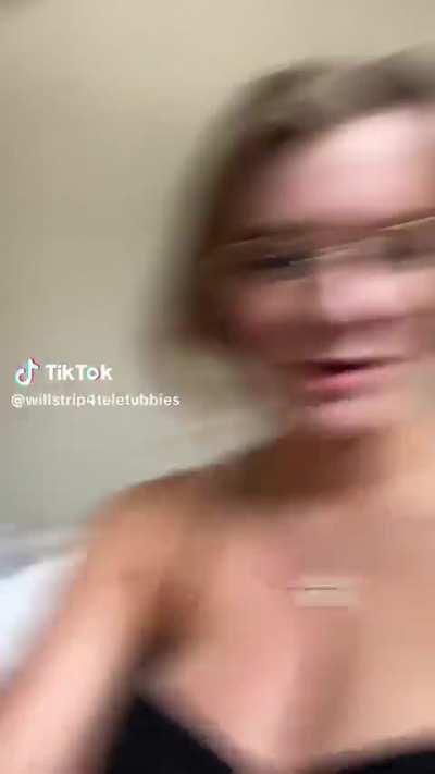 @willstrip4teletubbies