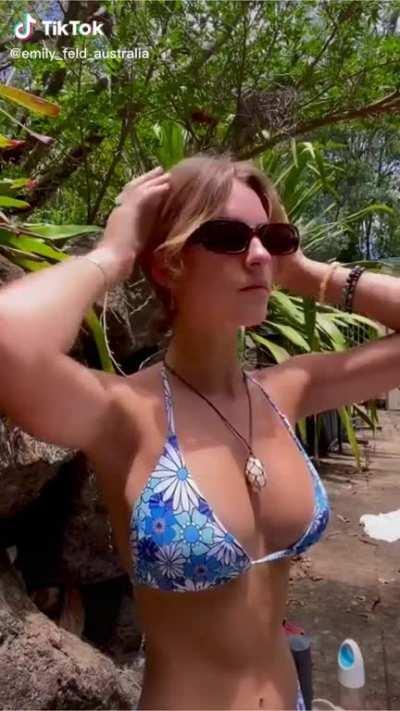 Could she be any more of a cock teaser...!!!