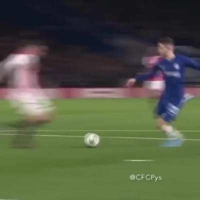 2 minutes of Christian Pulisic’s incredible dribbling tearing up defenders and why next season is the season where he gets recognised as world class by everyone.