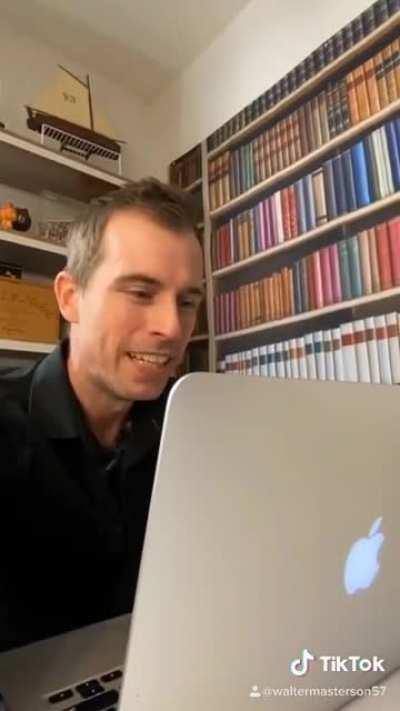 ‪I just found out that a TECH company has my data. Can you believe it? A TECH COMPANY!‬