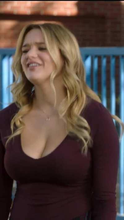 Hunter King (Life In Pieces S03 E07)