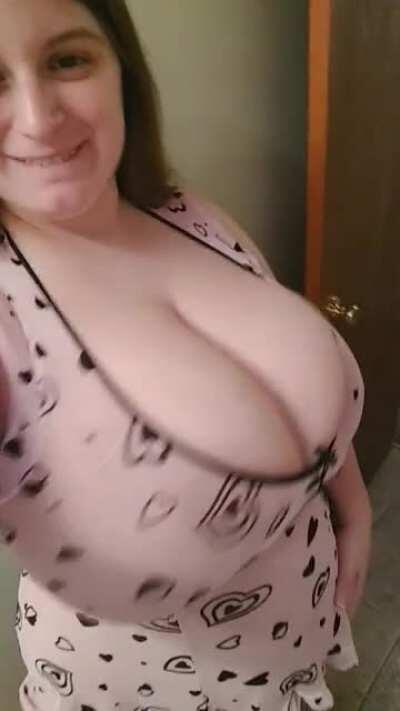 Shaking my huge tits