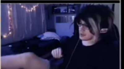 Iba a hacer un ytph pero me quede sin ideas y hice esto si quieren dejar ideas estaria pero recontra mil piola