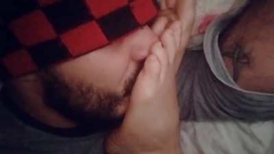He can't keep his face off my stinky feet 🤭🥰