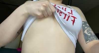 come close and put your face right here…