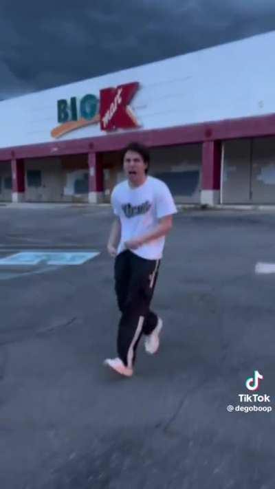 Kanye Shoes 👟🛒