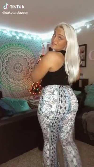 Never see this hair color much anymore 🧐