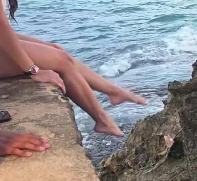 Cinna during Hawaii stream - August 2025