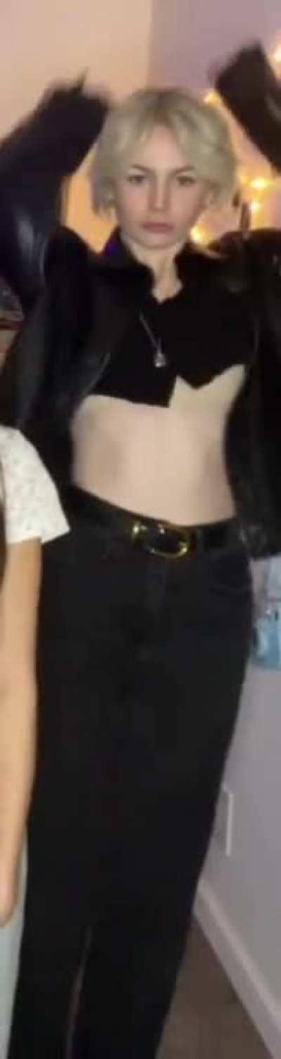 I don't think that shirt did its job 😳