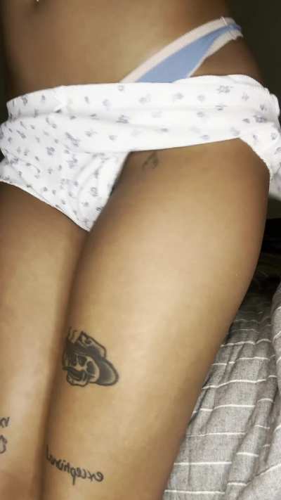 small and sexy... just what you need to start your day ;)