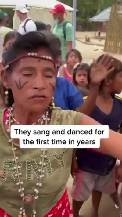 Helping in the Venezuela border (🎥 @murphslife)